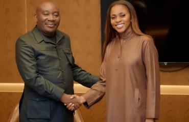 RDC : pour une plus grande place des jeunes dans les instances de décision, le prophète Jules Mulindwa soutient le référendum et la réforme constitutionnelle dans une audience accordée à Grâce Kutino