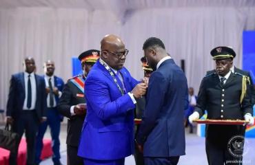 Mondial 2026 : Félix Tshisekedi décore les Léopards et leur staff à Kinshasa