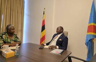 Kinshasa : l'Ambassadeur Ougandais Farid Kaliisa reçoit les adieux de l'Ambassadrice Gabonaise