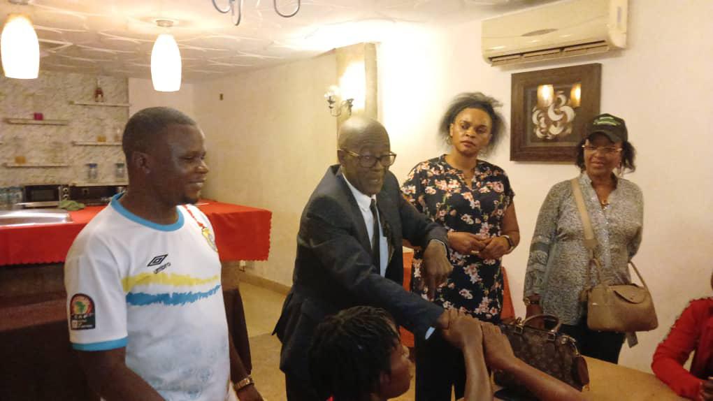 Léopards U17 : moment inédit entre le Relais consulaire Evariste Mpwo et les Congolaises après leur qualification