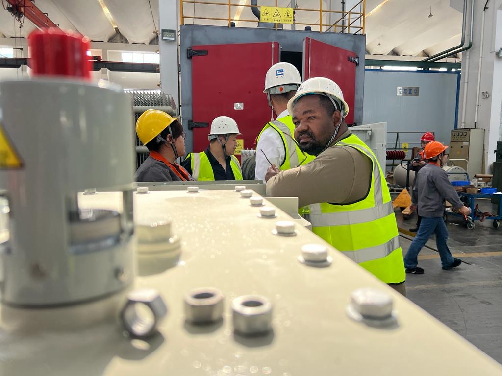 FPI-Kasaï oriental : Progrès notable du projet de la Centrale Photovoltaïque de Tshipuka, l’inspection des transformateurs bouclée 