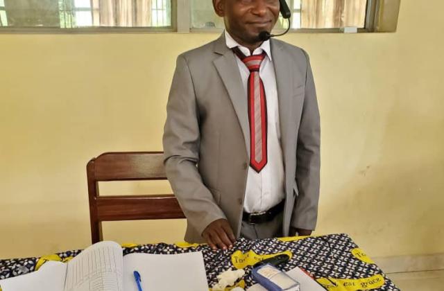 Walikale : le tout premier boursier du secteur de Wanianga soutient son mémoire en Diplôme d’Etudes Spécialisées à Kisangani