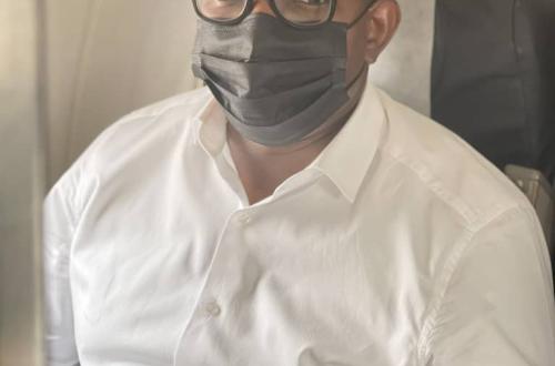 <p>Le Premier Ministre Sama Lukonde dans les airs pour GOMA. 5 Juin 2021. ©Cellcom Ministère médias RDC</p>
