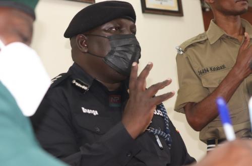 <p>Fred Enanga, porte-parole de la police ougandaise. © Droits tiers. </p>
