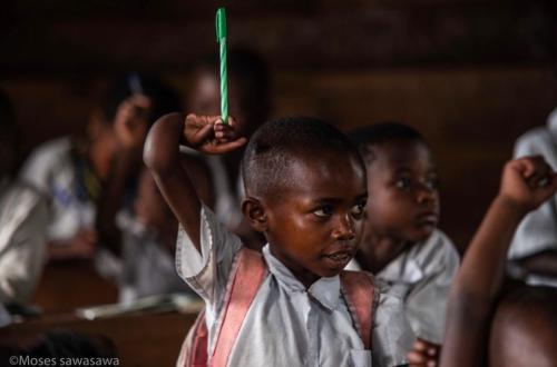 <p>Guerre contre le M23 : Inquiets pour la sécurité de leurs enfants, certains parents de Goma proposent une suspension temporaire des activités scolaires</p>
