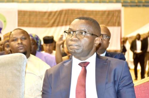 <p>Semaine d’Industrialisation à Niamey : Le ministre Julien Paluku prône la transformation locale des matières premières</p>
