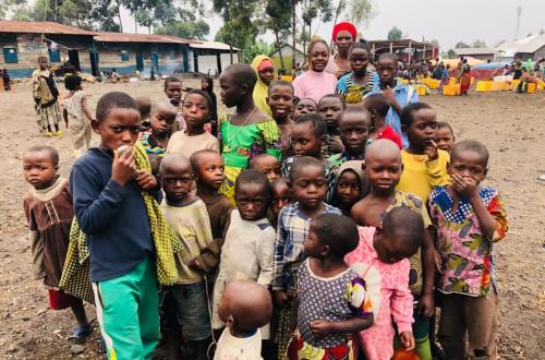<p>Plusieurs enfants des déplacés fuyant le M23 risquent de ne pas retourner à l’école lundi</p>
