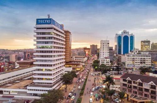 <p>Après les tweets provocateurs du général Muhoozi sur le Kenya, le gouvernement ougandais affirme qu’il ne mène pas sa politique étrangère par sur les réseaux sociaux</p>
