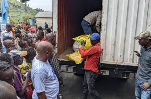 Nyiragongo : 8000 déplacés de guerre bénéficient d'une assistance en vivres et non vivres de la part de la Fondation Singoma Mwanza à Mudja