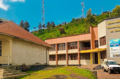 Nord-Kivu : Le volume de dioxyde de soufre dans le panache du volcan Nyiragongo a légèrement augmenté, mais il reste faible (OVG)