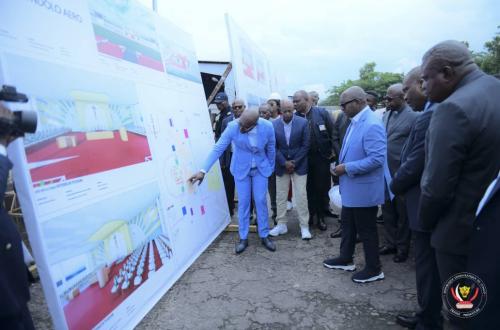 Kinshasa : le Premier Ministre inspecte les travaux d'aménagement des sites choisis pour les activités du Pape François 