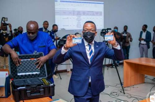 Kinshasa : Un individu appréhendé avec 300 cartes d'électeurs vierges
