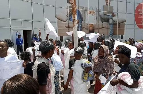 Kidnappings à Goma : Plusieurs femmes ont manifesté devant Airtel pour dénoncer "une supposée complicité avec les kidnappeurs"