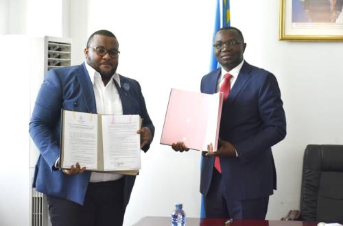 Kinshasa : Un contrat d’acquisition des véhicules pour la DGCDI signé entre le ministère de l’Industrie et l’entreprise Servex International Sas
