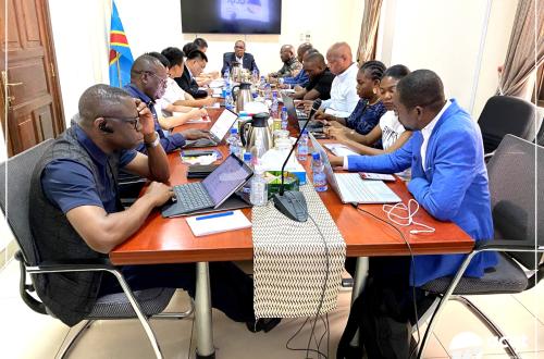 Kinshasa : Théo Ngwabidje évalue les progrès des travaux de réhabilitation de certaines infrastructures au Sud-kivu