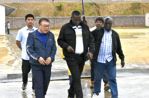 Kinshasa : Julien Paluku inspecte les travaux de construction des usines de PEPSI dans la ZES pilote de Maluku