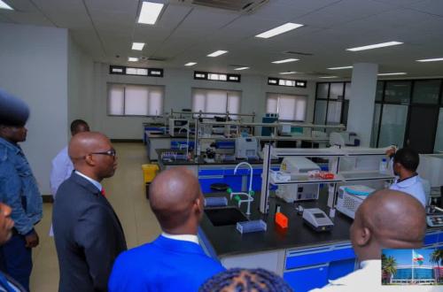 Haut-Katanga : le gouverneur inaugure le premier grand Hôpital au quartier Joli Site