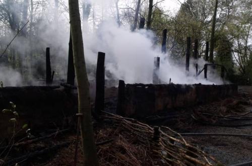 Ituri : 12 salles de classe incendiées à Aru