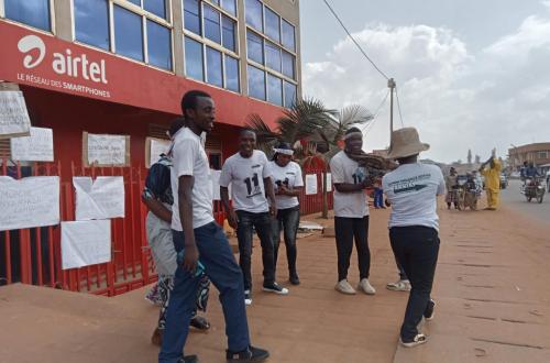 Butembo : Les militants de la LUCHA en sit-in devant la maison Airtel pour dénoncer des irrégularités