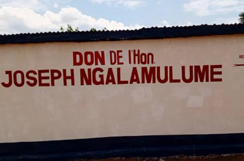 Kasaï : l'Assemblée Provinciale dotée de quatre latrines modernes par le député Joseph Ngalamulume