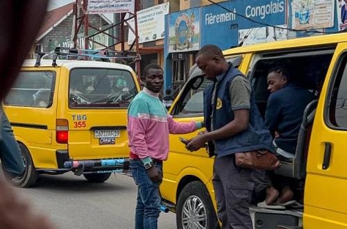 Goma : l'insuffisance des bus de transport en commun limite la mobilité de la population sur certains axes routiers