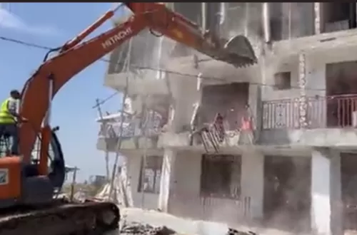 Kinshasa : Le gouverneur ordonne la démolition après l'effondrement d'un bâtiment de huit étages à Gombe