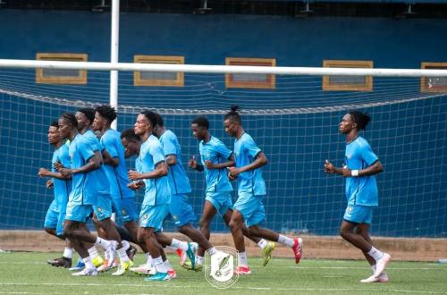 Le match AS V-Club vs Les Aigles du Congo interrompu après envahissement de terrain