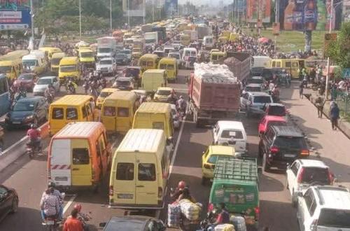 Le gouvernorat clarifie la fuite d’un document sur la régulation de la circulation routière