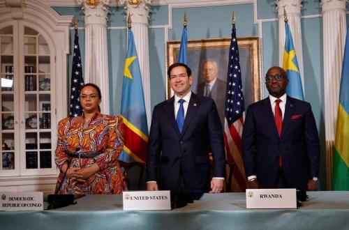 Donald Trump reçoit Thérèse Kayikwamba et son homologue après la signature de l’accord de paix