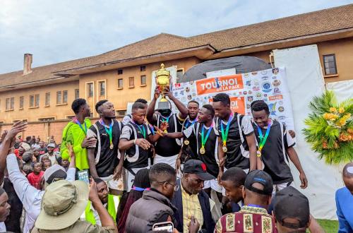 Football : les chauffeurs de bennes remportent le titre du « Tournoi de la paix » à Butembo