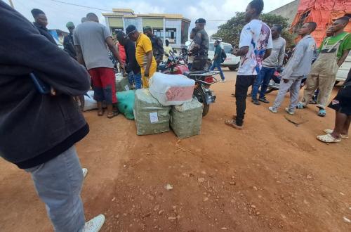 Butembo : une cargaison de tenues militaires attribuées au M23/RDF saisie par les services de sécurité