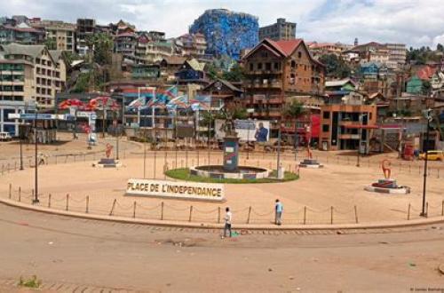 Bukavu : des habitants s'indignent suite à la dégradation du tronçon routier place de l’Indépendance jusqu'à la Gendarmerie