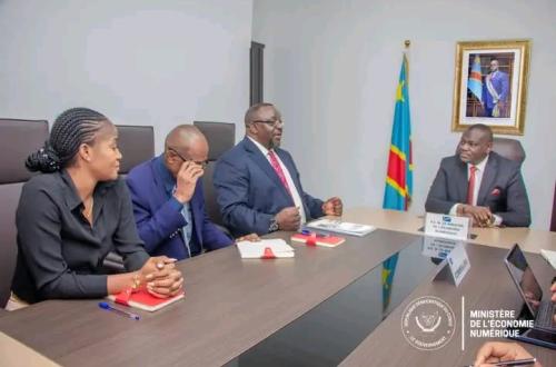 Augustin Kibassa reçoit deux rapports sur l’état du numérique en RDC et promet un accompagnement stratégique