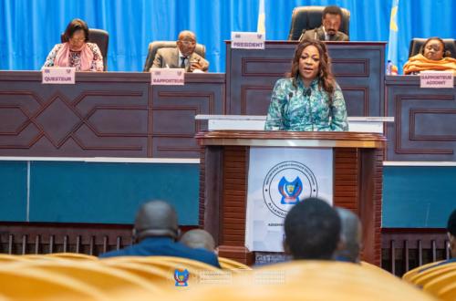 RDC – Ass.Nat : la députée Dorothée Madiy propose une réforme du secteur de la recherche scientifique