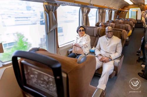 Kinshasa : après quinze ans d’arrêt, Félix Tshisekedi relance le trafic ferroviaire entre la Gare centrale et l’aéroport de N’djili