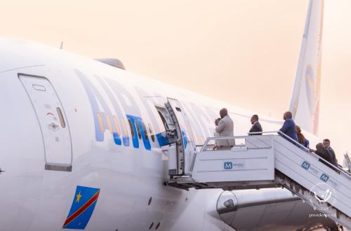 RDC : Tshisekedi réceptionne le 6ᵉ Boeing d’Air Congo pour la liaison Kinshasa-Bruxelles