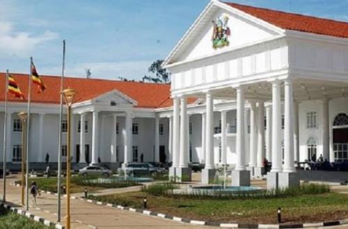 Ouganda : Kampala met en garde contre une vaste escroquerie autour des nominations des commissaires de districts
