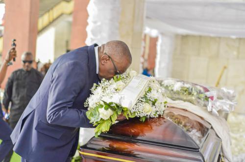 RDC :  Jacques Djoli rend les derniers hommages au Professeur Bomandeke Bonyaka