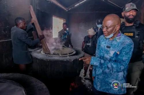 Kongo-Central : Guillaume Ngefa face aux difficultés du système judiciaire et pénitentiaire à Mbanza-Ngungu