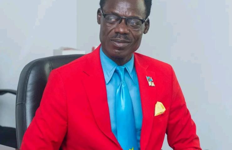 Michel Kuka Mbolandinga, plus connu sous le nom de Lumumba Vea