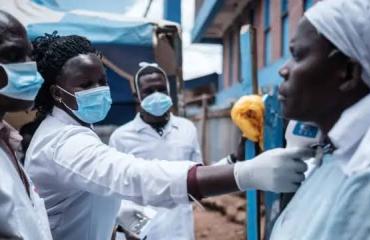 Ouganda : le ministère de la Santé dément les rumeurs d’une résurgence de la COVID-19
