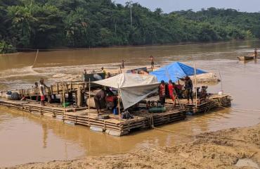 Sud-Kivu : une ONG alerte sur la pollution de la rivière Kimbi par l’exploitation aurifère