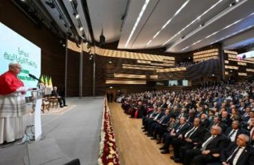 Algérie : à Alger, le Pape Léon XIV interpelle le monde sur justice globale et fractures internationales