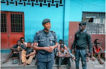 Kinshasa : la PNC interpelle 13 suspects impliqués dans des agressions à Kimbanseke