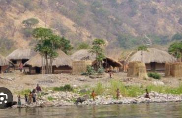 Sud-Kivu : À Lweba, pour « refus » de payer 10.000 FC, un conducteur à été fouetté par les éléments Wazalendo « Toronto »