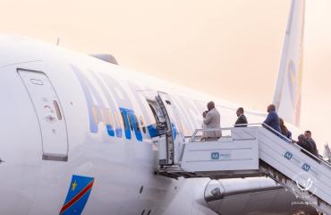 RDC : Tshisekedi réceptionne le 6ᵉ Boeing d’Air Congo pour la liaison Kinshasa-Bruxelles