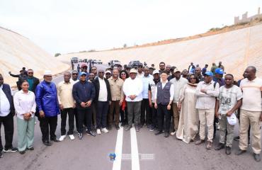 DRC : le président de l’assemblée nationale Aimé Boji  évalue les travaux des rocades de Kinshasa