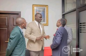 RDC : Kinshasa explore un partenariat avec « Pesaflow » pour accélérer la numérisation des services publics