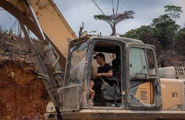 Nord-Kivu : un convoi chinois sous escorte armée ravive les tensions autour des droits miniers à Bapere