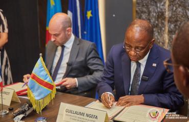 RDC-France : signature d’un accord du projet de 1,3 million d'euros pour l'accès à la justice des victimes de violences sexuelles